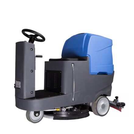 Ride-on floor scrubber 56 cm