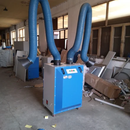 Mobile extraction unit with 2 arms